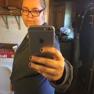 Meet your Posher, Loni